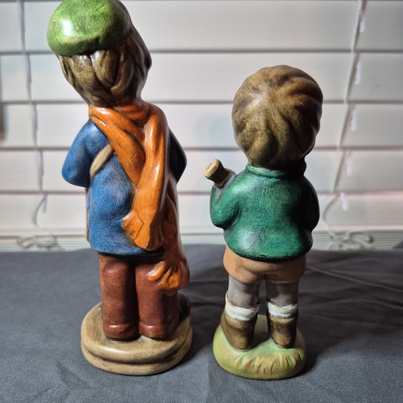 Charming Vintage Porcelain Figurines: Drummer & Banjo Player Duo - Picture 3 of 15